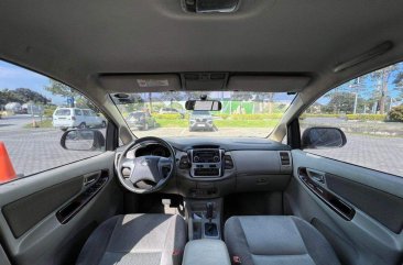 Selling Purple Toyota Innova 2012 in Makati