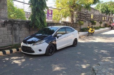 Purple Ford Fiesta 2011 for sale in Manual