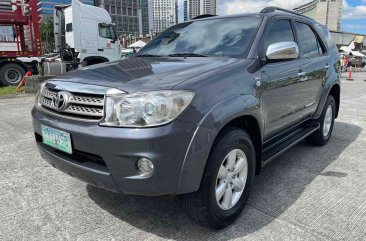 Sell Purple 2010 Toyota Fortuner in Pasig