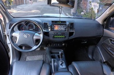 Pearl White Toyota Fortuner 2015 for sale in Quezon City