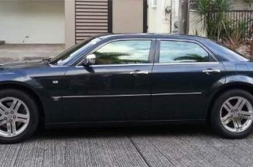 Selling Purple Chrysler 300c 2007 in Pasig