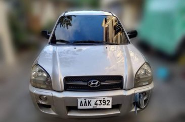 Selling Purple Hyundai Tucson 2006 in Pasig