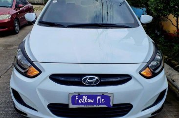 Selling Purple Hyundai Accent 2015 in Santa Rosa