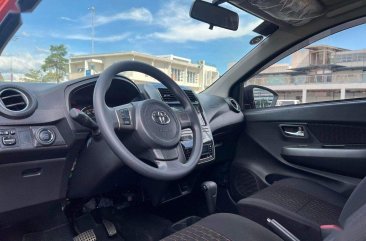 Selling Orange Toyota Wigo 2021 in Makati