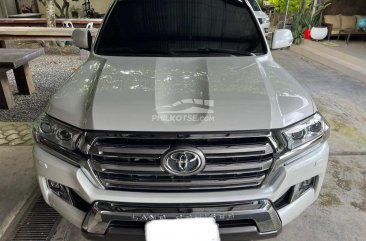 2018 Toyota Land Cruiser Premium 4.5 4x4 White Pearl AT in Manila, Metro Manila