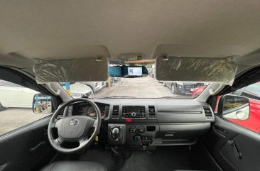 2017 Toyota Hiace  Commuter 3.0 M/T in Quezon City, Metro Manila