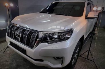 2019 Toyota Land Cruiser Prado 4.0 4x4 AT (Gasoline) in Manila, Metro Manila