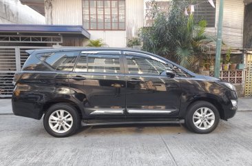 FOR SALE: Negotiable: 820K TOYOTA INNOVA 2.8 E VARIANT 2017 MODEL