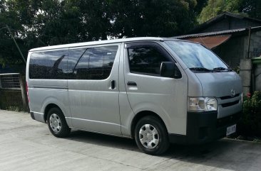 Toyota HiAce Commuter