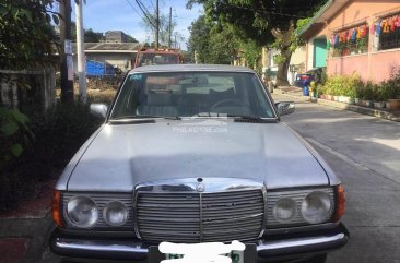 1990 Mercedes-Benz W124 in Quezon City, Metro Manila