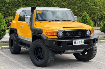 2015 Toyota FJ Cruiser  4.0L V6 in Manila, Metro Manila