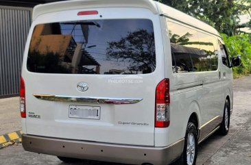 2016 Toyota Hiace Super Grandia in Caloocan, Metro Manila