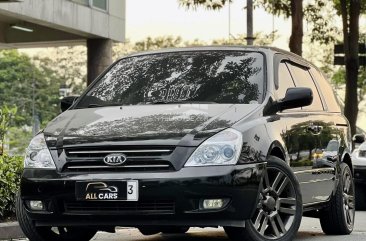 2010 Kia Carnival in Makati, Metro Manila