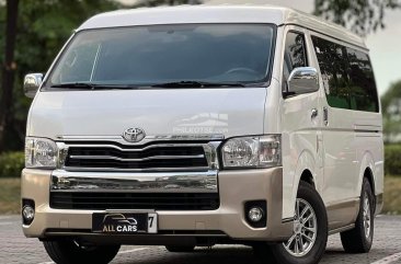 2015 Toyota Hiace Super Grandia in Makati, Metro Manila