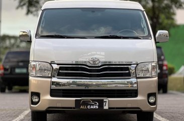 2015 Toyota Hiace Super Grandia in Makati, Metro Manila