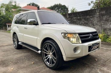 Sell Pearl White 2008 Mitsubishi Pajero in San Rafael