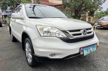 Selling White Honda Cr-V 2011 SUV / MPV at 65000 in Manila