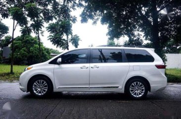 Sell White 2015 Toyota Sienna Van at Automatic in  at 64000 in Manila