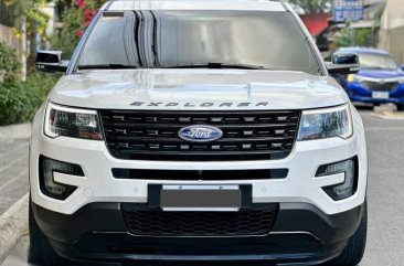 Selling Pearl White Ford Explorer 2016 in Quezon City