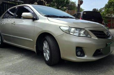 Purple Toyota Altis 2013 for sale in Manual