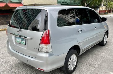 Selling Silver Toyota Innova 2012 in Manila