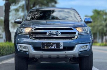 Selling Purple Ford Everest 2016 in Makati