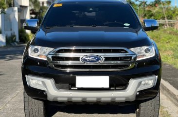 Purple Ford Everest 2016 for sale in Automatic