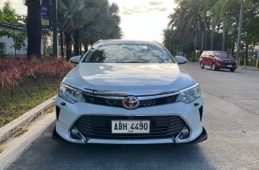 Pearl White Toyota Camry 2015 for sale in Manila