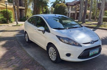 Selling Purple Ford Fiesta 2011 in Manila