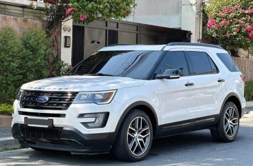 Pearl White Ford Explorer 2017 for sale in Automatic
