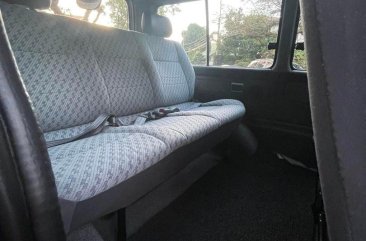 Purple Toyota Hiace 2000 for sale in Manual