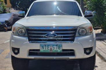 Purple Ford Everest 2010 for sale in Automatic