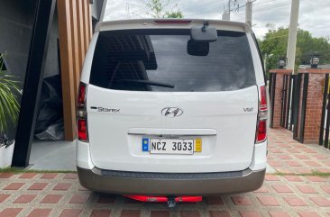 Purple Hyundai Grand starex 2016 for sale in Automatic