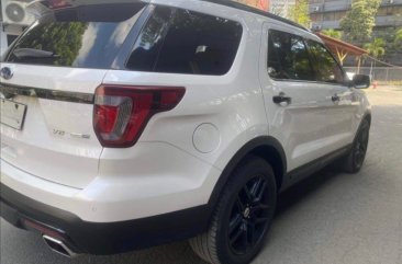 Selling Purple Ford Explorer 2017 in Manila