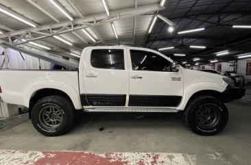 Sell Purple 2015 Toyota Hilux in Manila