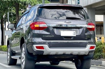 Selling Purple Ford Everest 2017 in Makati