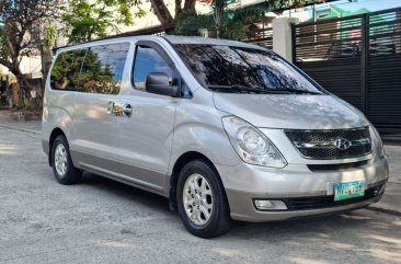 Purple Hyundai Grand starex 2009 for sale in Automatic