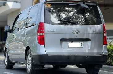 Purple Hyundai Starex 2014 for sale in Manual