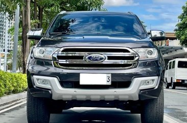 Selling Purple Ford Everest 2017 in Makati