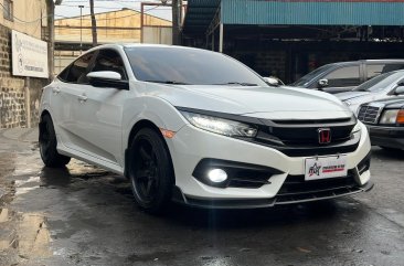 Pearl White Honda Civic 2017 for sale in Automatic