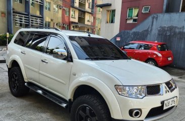 Purple Mitsubishi Montero 2010 for sale in Automatic