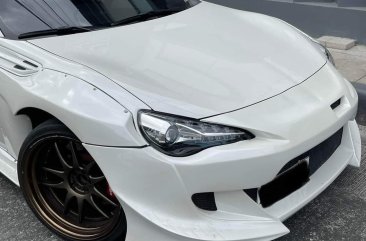 Selling White Toyota 86 2018 in Manila