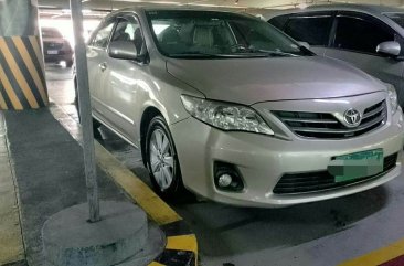 White Toyota Corolla altis 2013 for sale in Quezon City