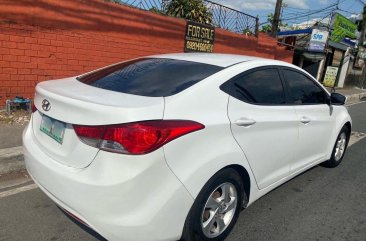 White Hyundai Elantra 2011 for sale in Manual