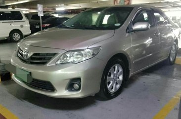 White Toyota Corolla altis 2013 for sale in Quezon City