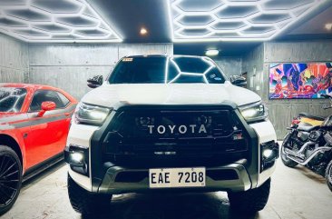 Bronze Toyota Hilux 2022 for sale in Automatic