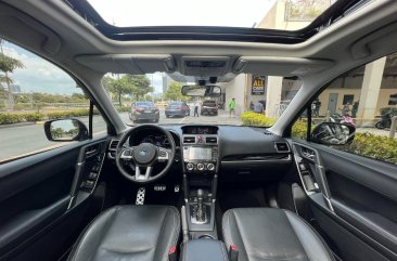 Selling White Subaru Forester 2018 in Makati