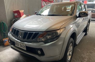 Selling White Mitsubishi Strada 2015 in Parañaque