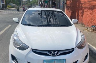 White Hyundai Elantra 2011 for sale in Manual