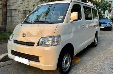 Sell White 2023 Hyundai Panel Van in Quezon City